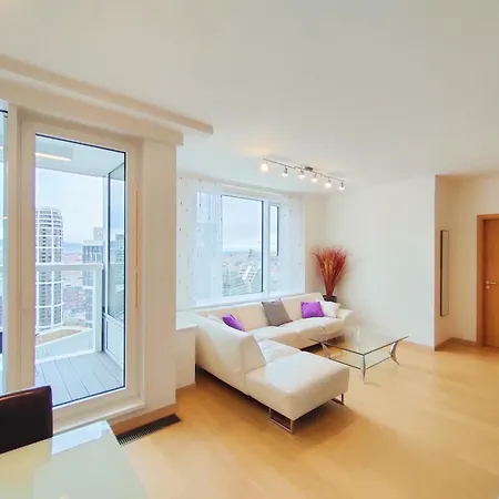 Apartment Sag Romantic 22 Floor Panorama Free Parking Free Wifi Bratislava