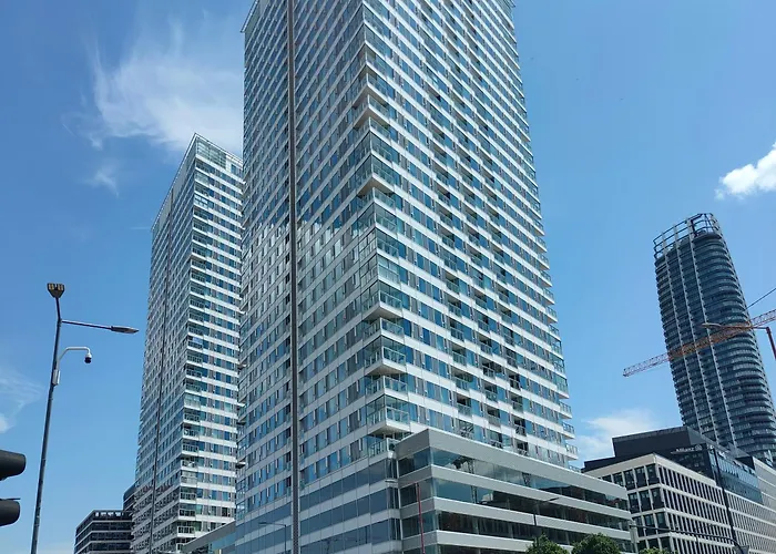 公寓 Sag Romantic 22 Floor Panorama Free Parking Free Wifi 布拉迪斯拉发